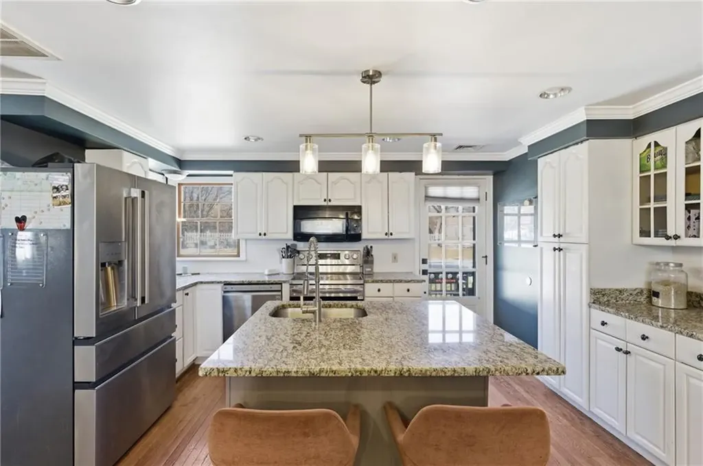 52 Viking Drive Portsmouth RI 02871