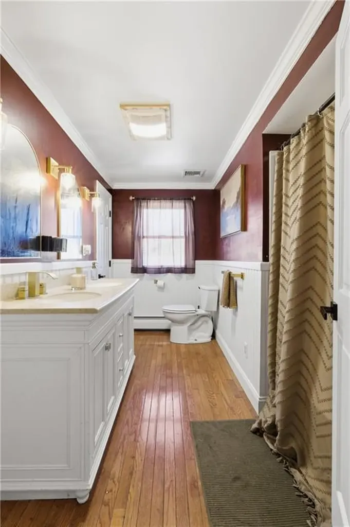 52 Viking Drive Portsmouth RI 02871