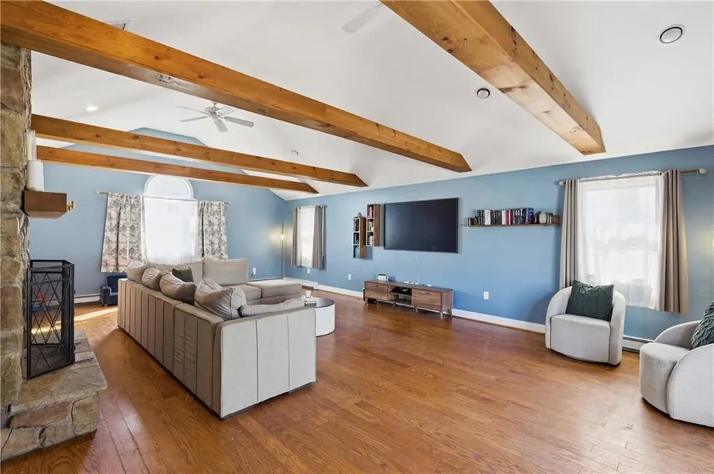 52 Viking Drive Portsmouth RI 02871
