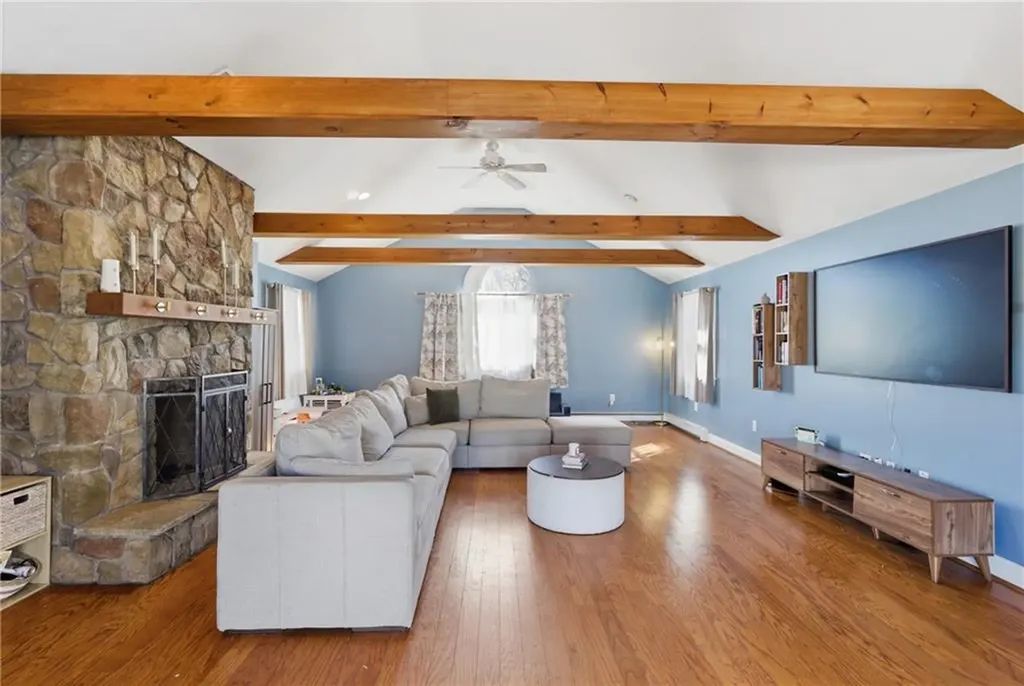 52 Viking Drive Portsmouth RI 02871
