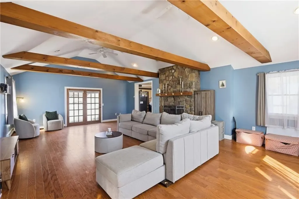 52 Viking Drive Portsmouth RI 02871