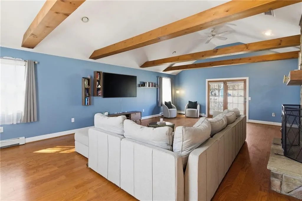 52 Viking Drive Portsmouth RI 02871