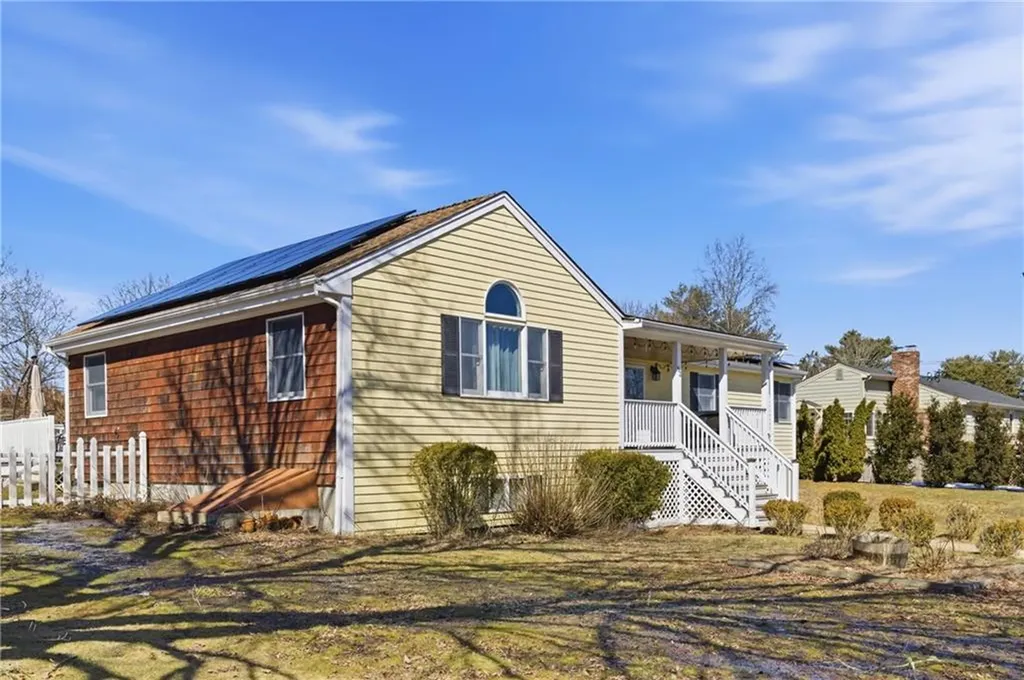 52 Viking Drive Portsmouth RI 02871