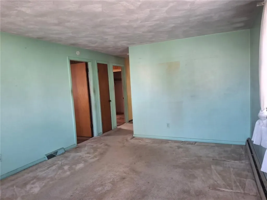 315 Grosvenor Avenue East Providence RI 02914