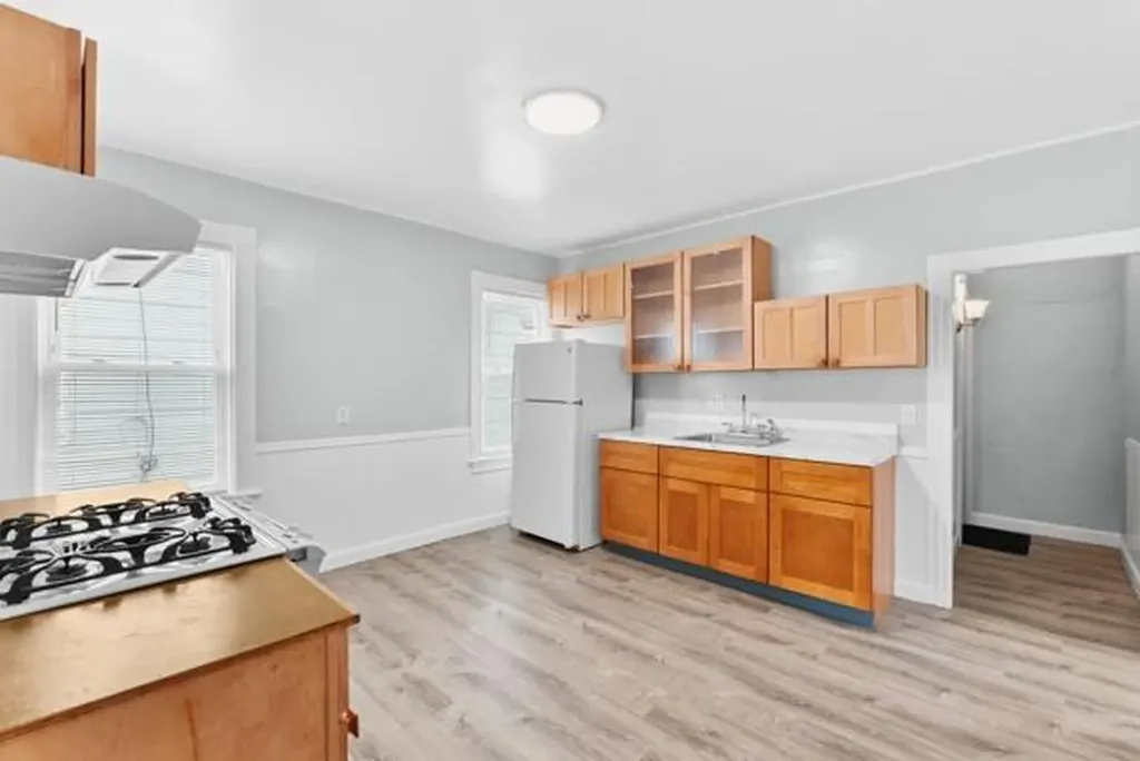 112 Pomona Avenue Providence RI 02908