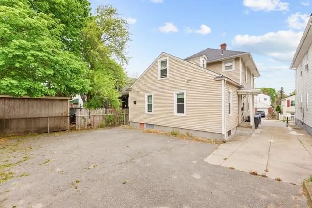 112 Pomona Avenue Providence RI 02908