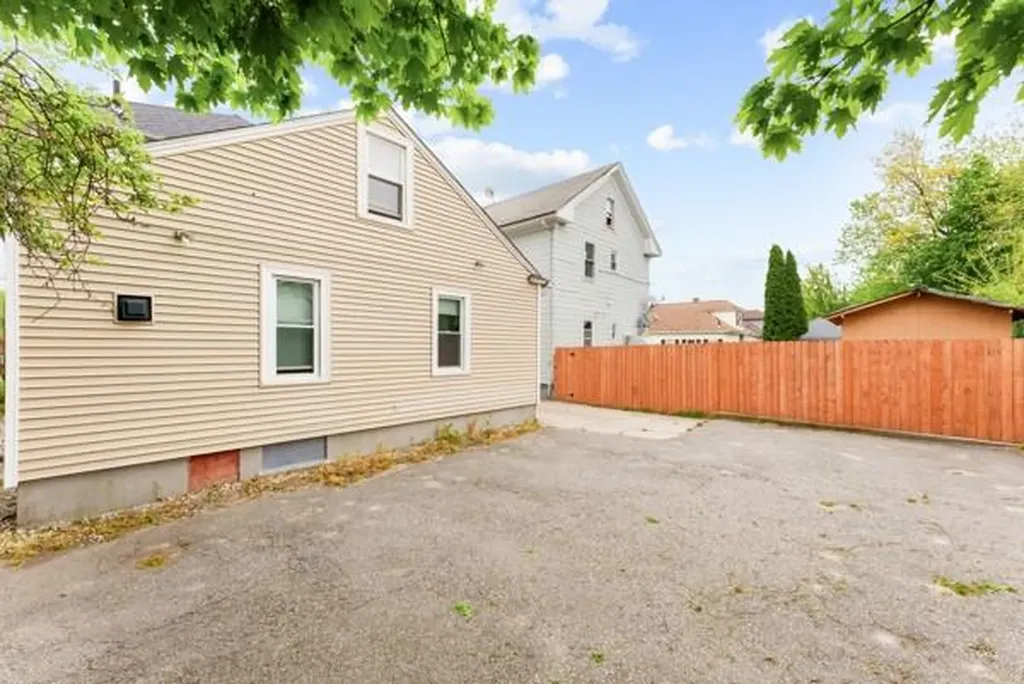 112 Pomona Avenue Providence RI 02908