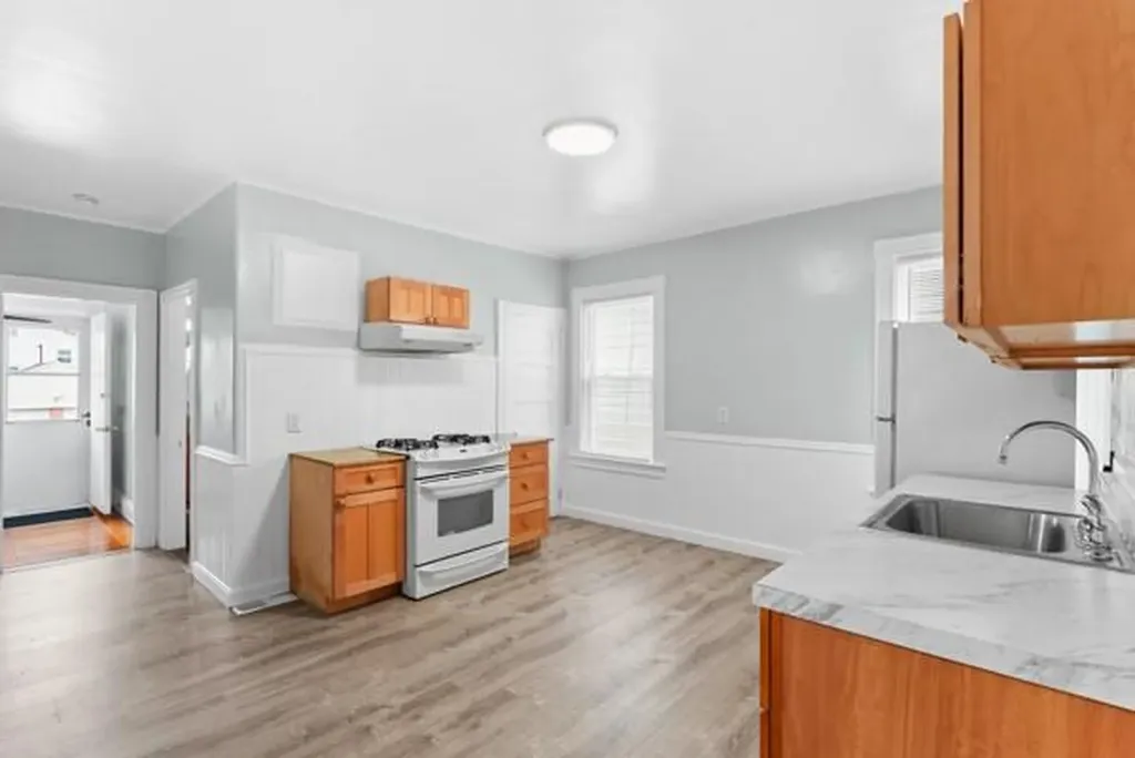 112 Pomona Avenue Providence RI 02908