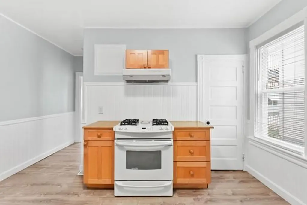 112 Pomona Avenue Providence RI 02908