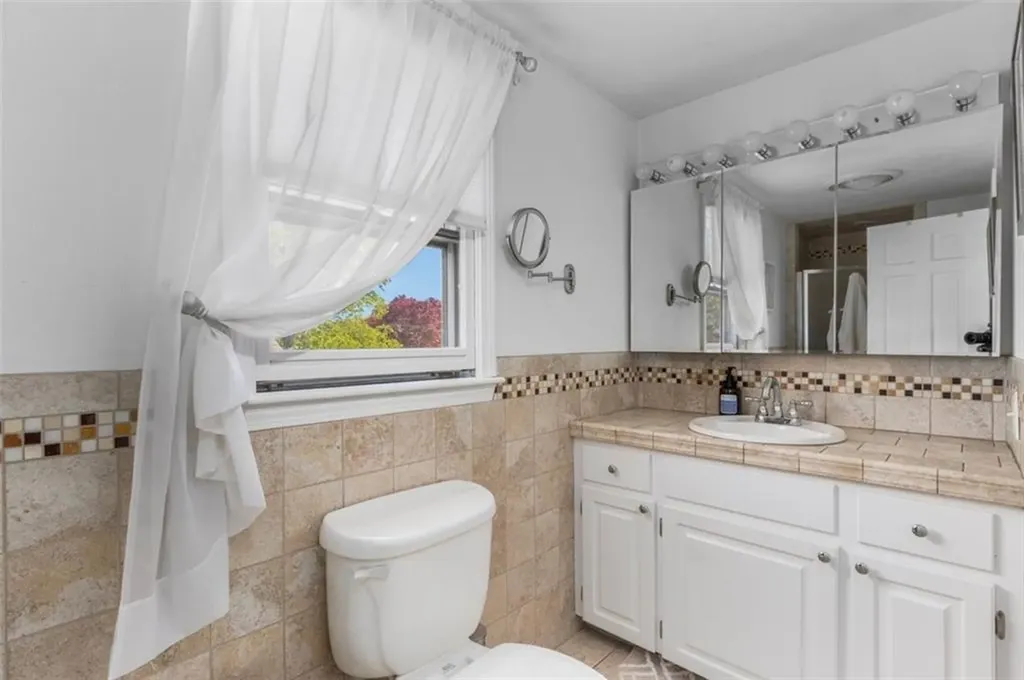50 Fairview Avenue West Warwick RI 02893
