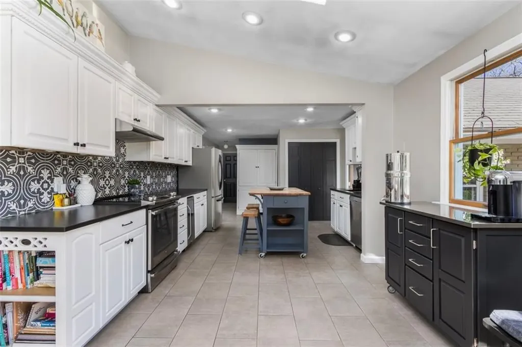 50 Fairview Avenue West Warwick RI 02893