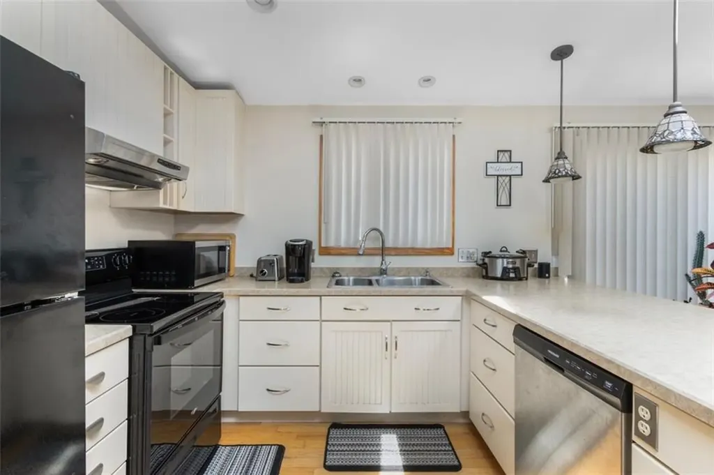 50 Fairview Avenue West Warwick RI 02893