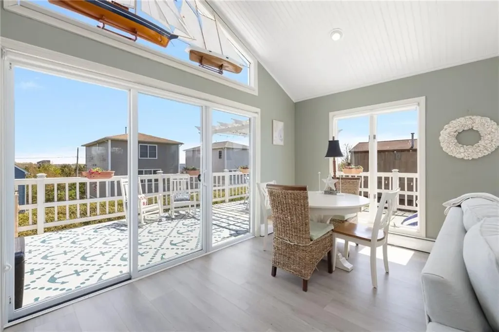 84 Dundas Avenue Warwick RI 02888