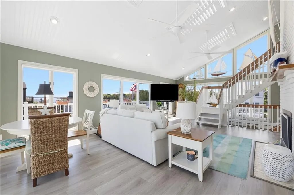 84 Dundas Avenue Warwick RI 02888