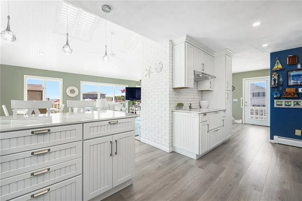 84 Dundas Avenue Warwick RI 02888