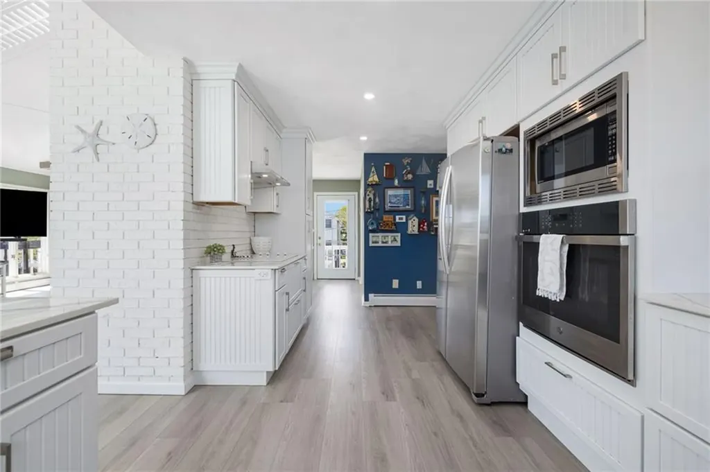 84 Dundas Avenue Warwick RI 02888