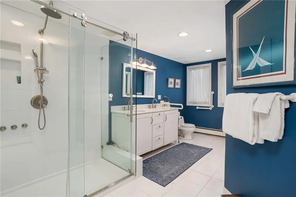 84 Dundas Avenue Warwick RI 02888