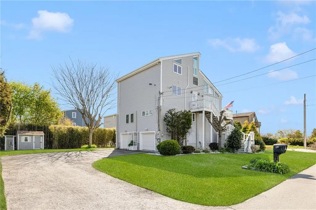 84 Dundas Avenue Warwick RI 02888