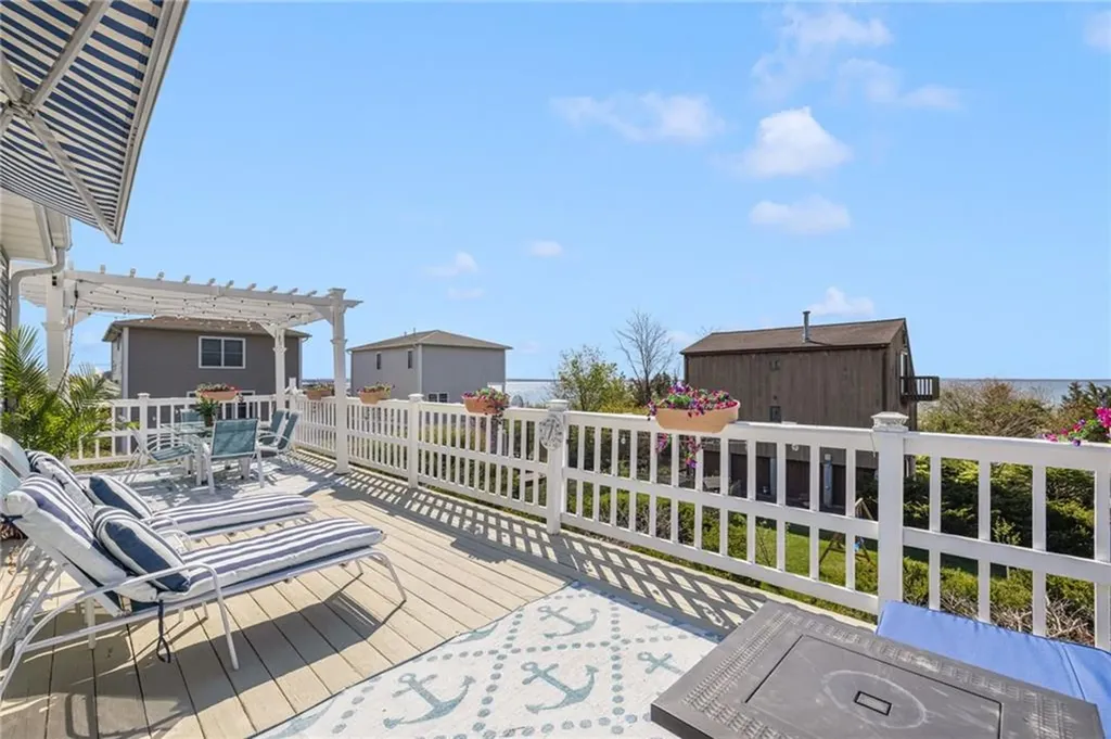 84 Dundas Avenue Warwick RI 02888