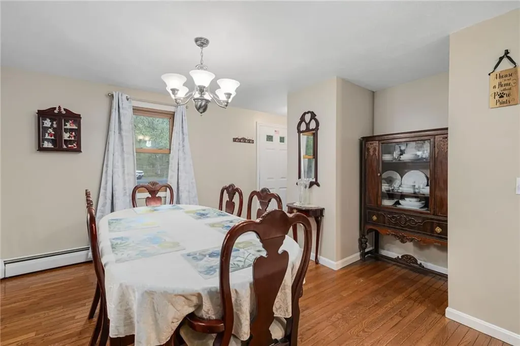 637 Read School House Road Coventry RI 02816