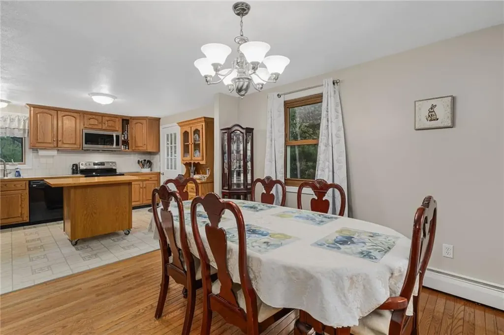 637 Read School House Road Coventry RI 02816