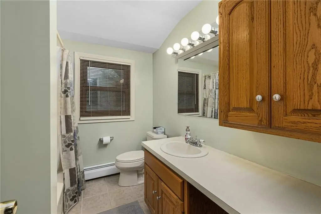 637 Read School House Road Coventry RI 02816