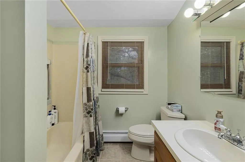 637 Read School House Road Coventry RI 02816