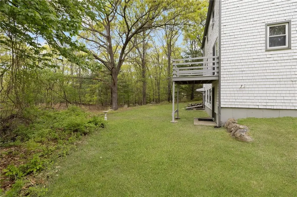 637 Read School House Road Coventry RI 02816