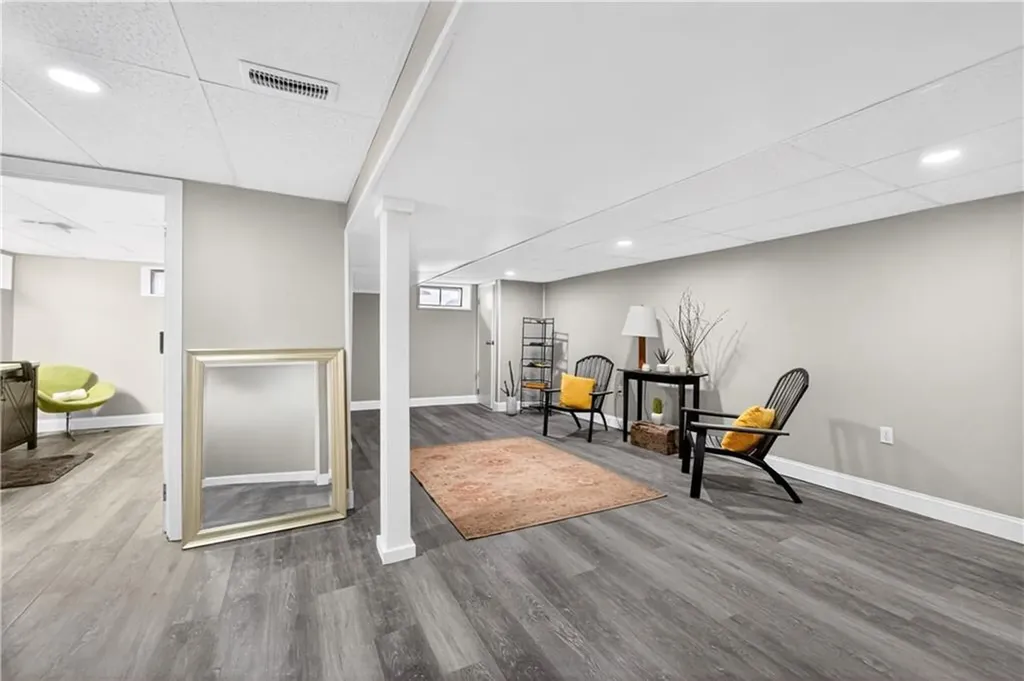 859 Church Avenue Warwick RI 02889