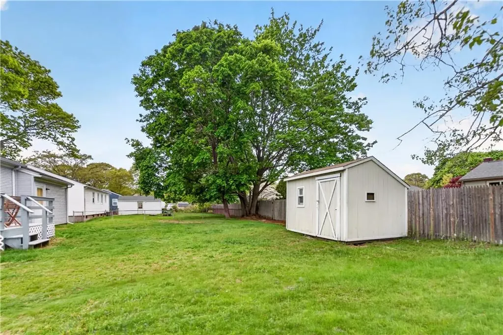 859 Church Avenue Warwick RI 02889