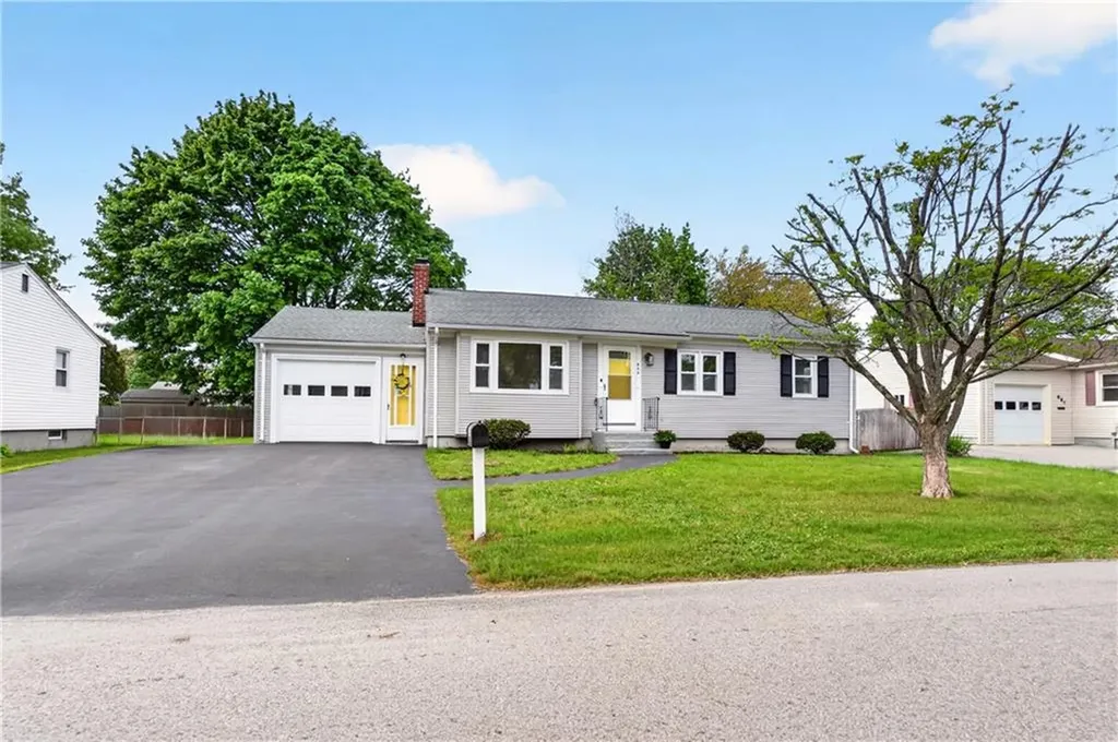 859 Church Avenue Warwick RI 02889