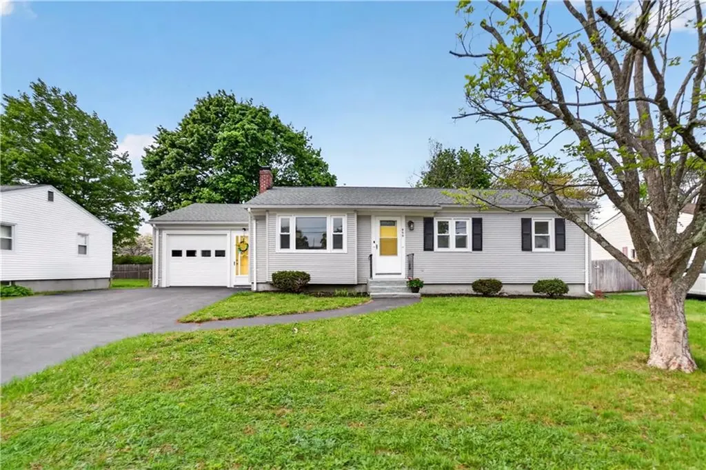 859 Church Avenue Warwick RI 02889