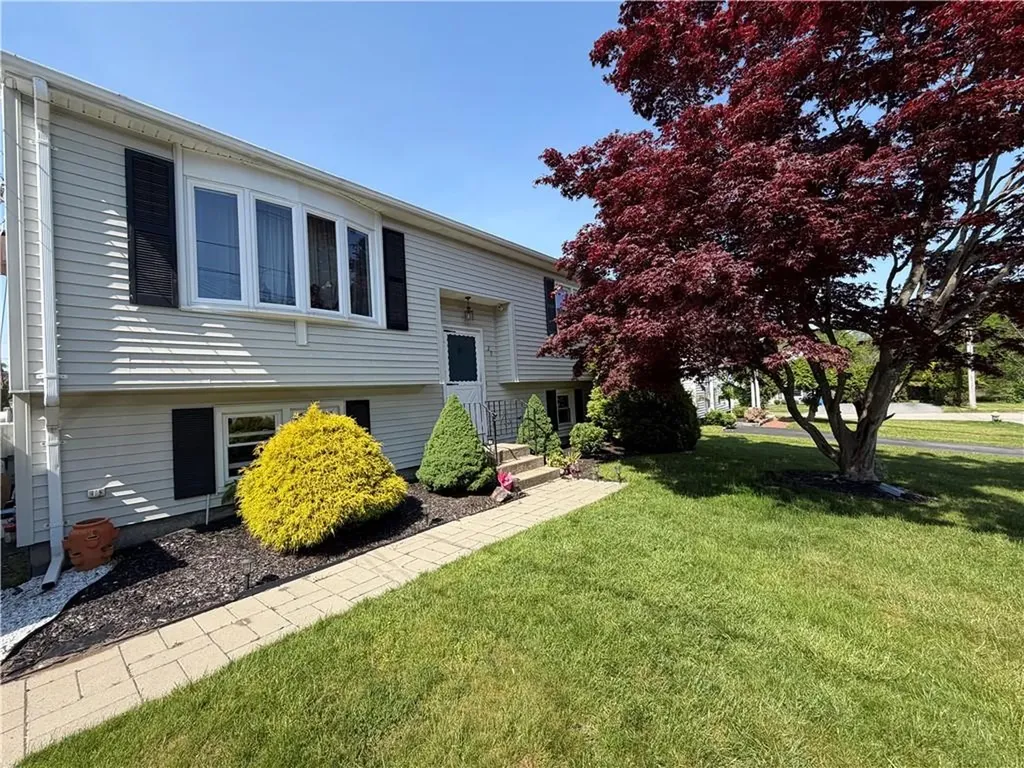 29 Hilda Street Cranston RI 02920