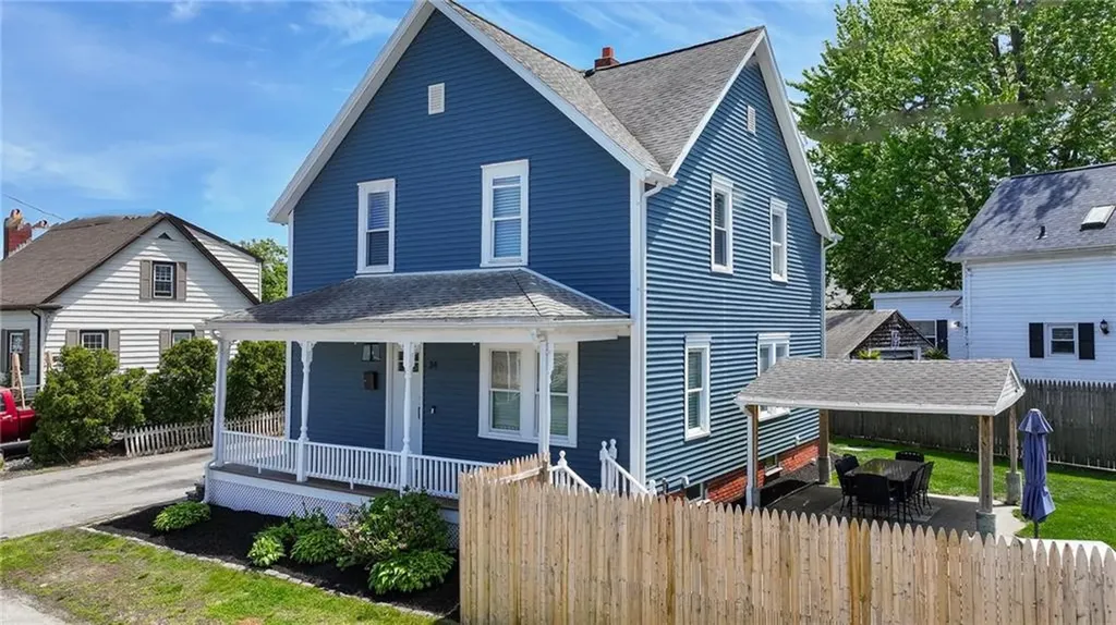 34 Shore Road East Providence RI 02915