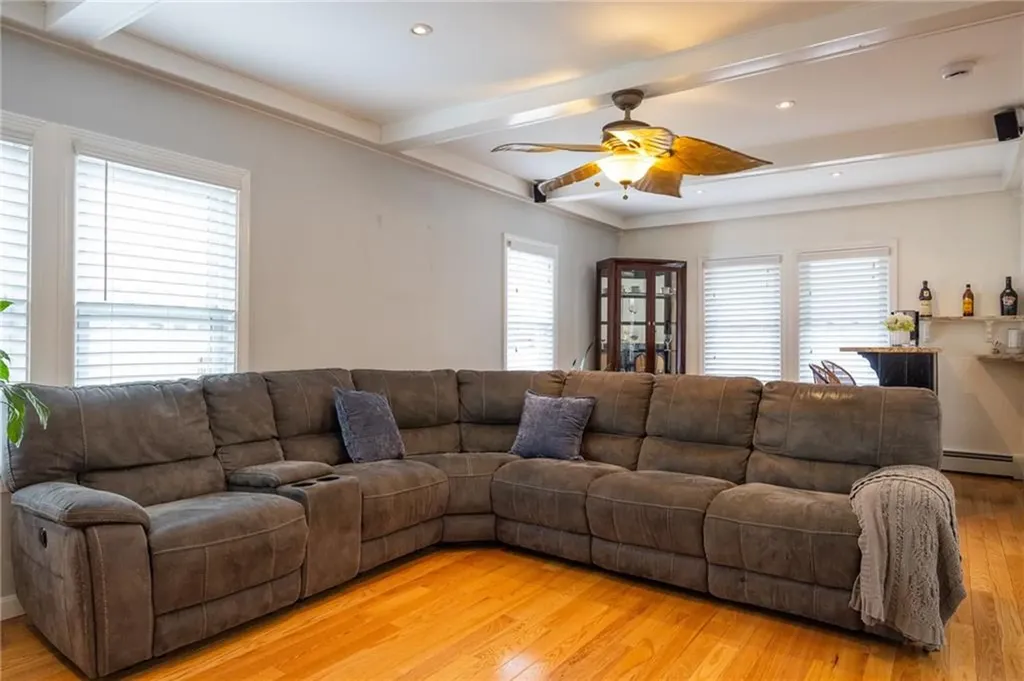 34 Shore Road East Providence RI 02915