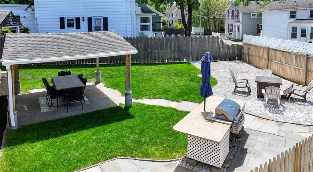 34 Shore Road East Providence RI 02915