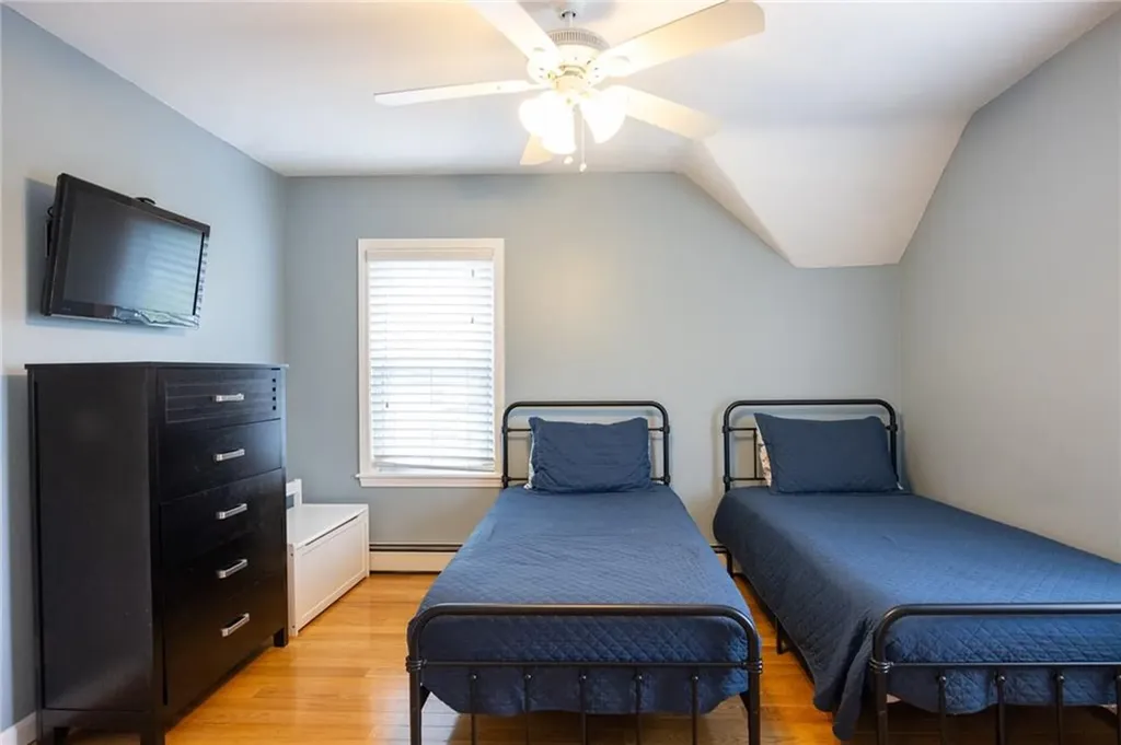 34 Shore Road East Providence RI 02915