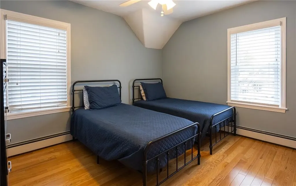 34 Shore Road East Providence RI 02915