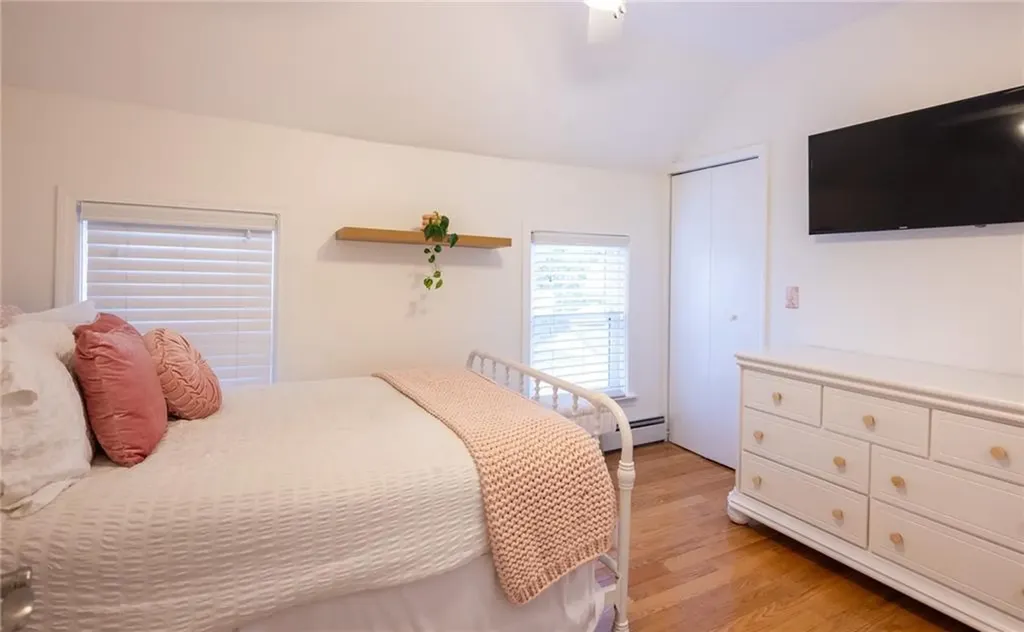 34 Shore Road East Providence RI 02915