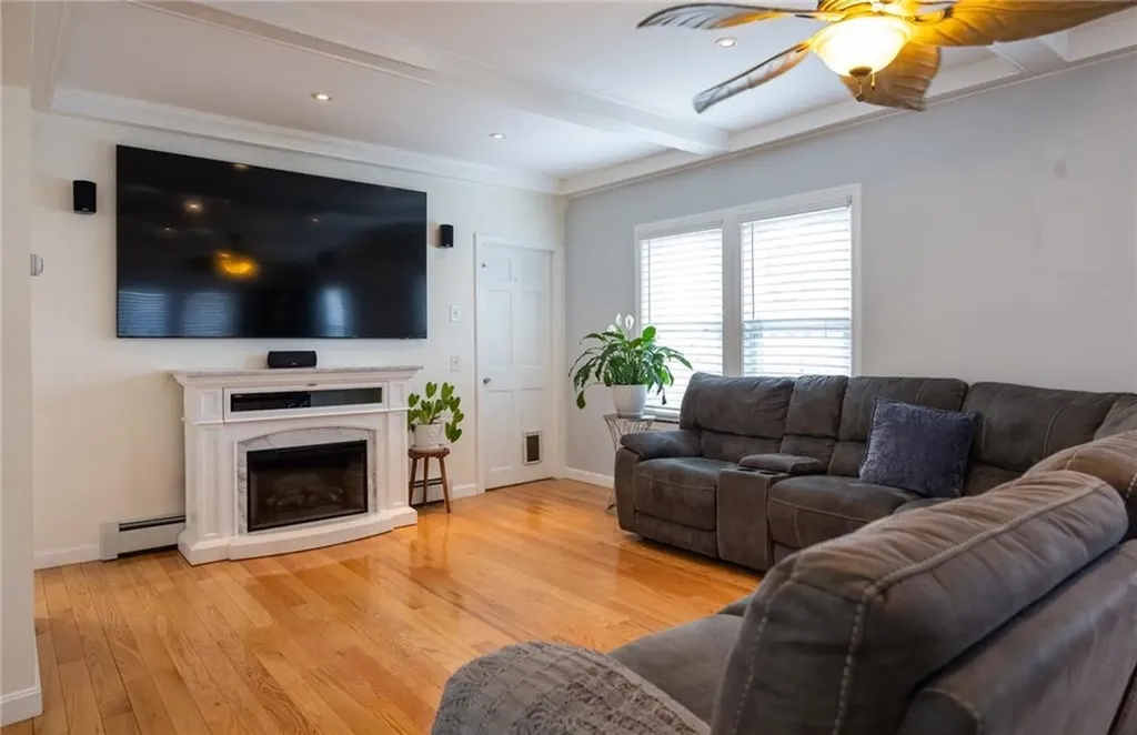 34 Shore Road East Providence RI 02915