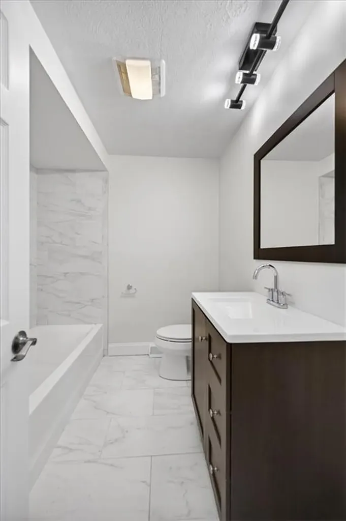 4 N Candy Court Smithfield RI 02917