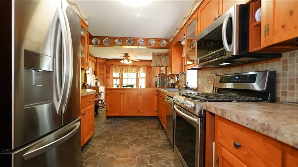 70 Westwood Park Circle Attleboro MA 02703