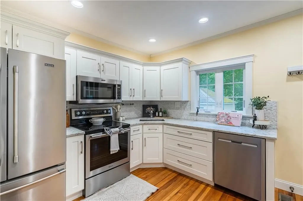 1335 Pawtucket Avenue East Providence RI 02916