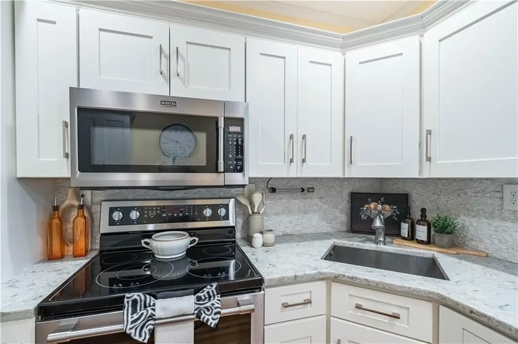 1335 Pawtucket Avenue East Providence RI 02916