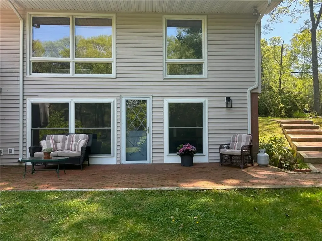 000 Oakwoods Drive South Kingstown RI 02879