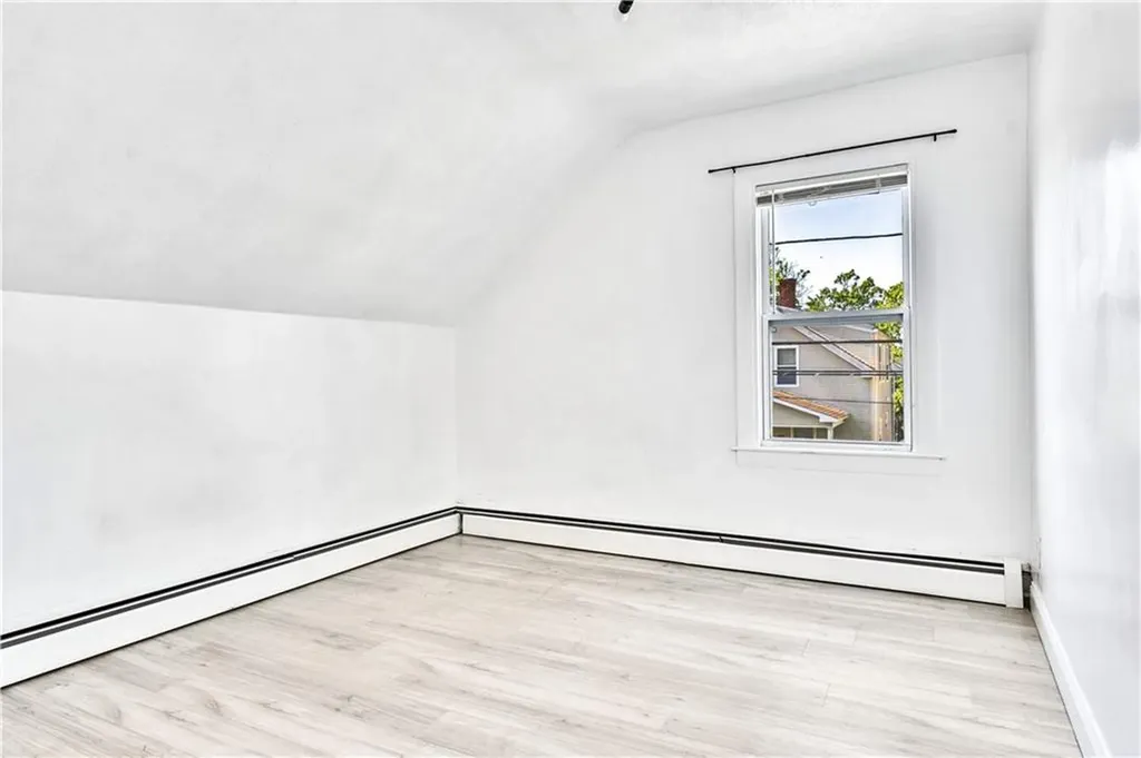 86 Woodward Avenue East Providence RI 02914