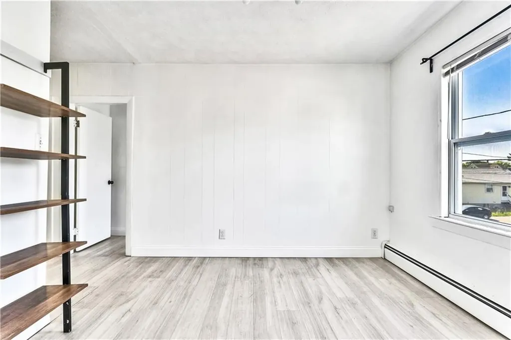 86 Woodward Avenue East Providence RI 02914