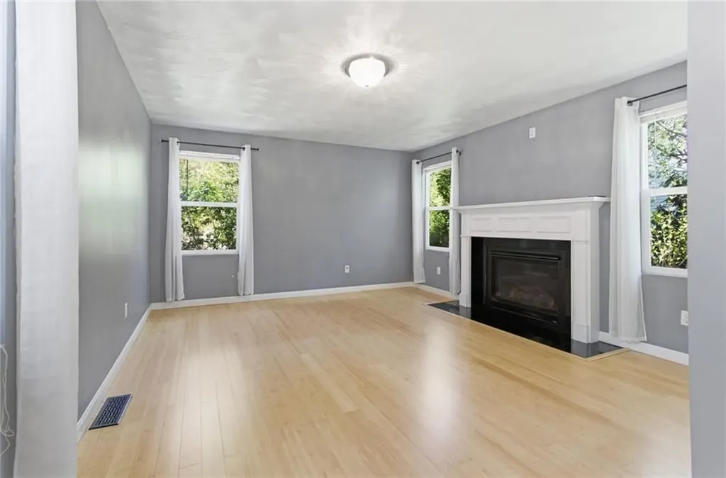 57 Hunters Crossing Drive Coventry RI 02816
