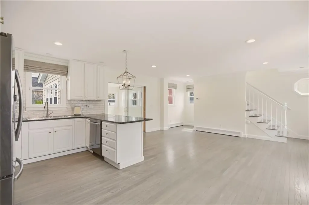 51 Callender Avenue Newport RI 02840