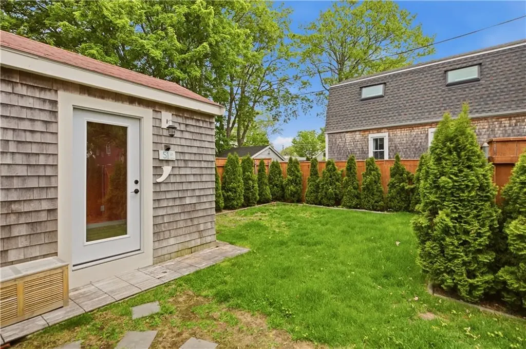 51 Callender Avenue Newport RI 02840